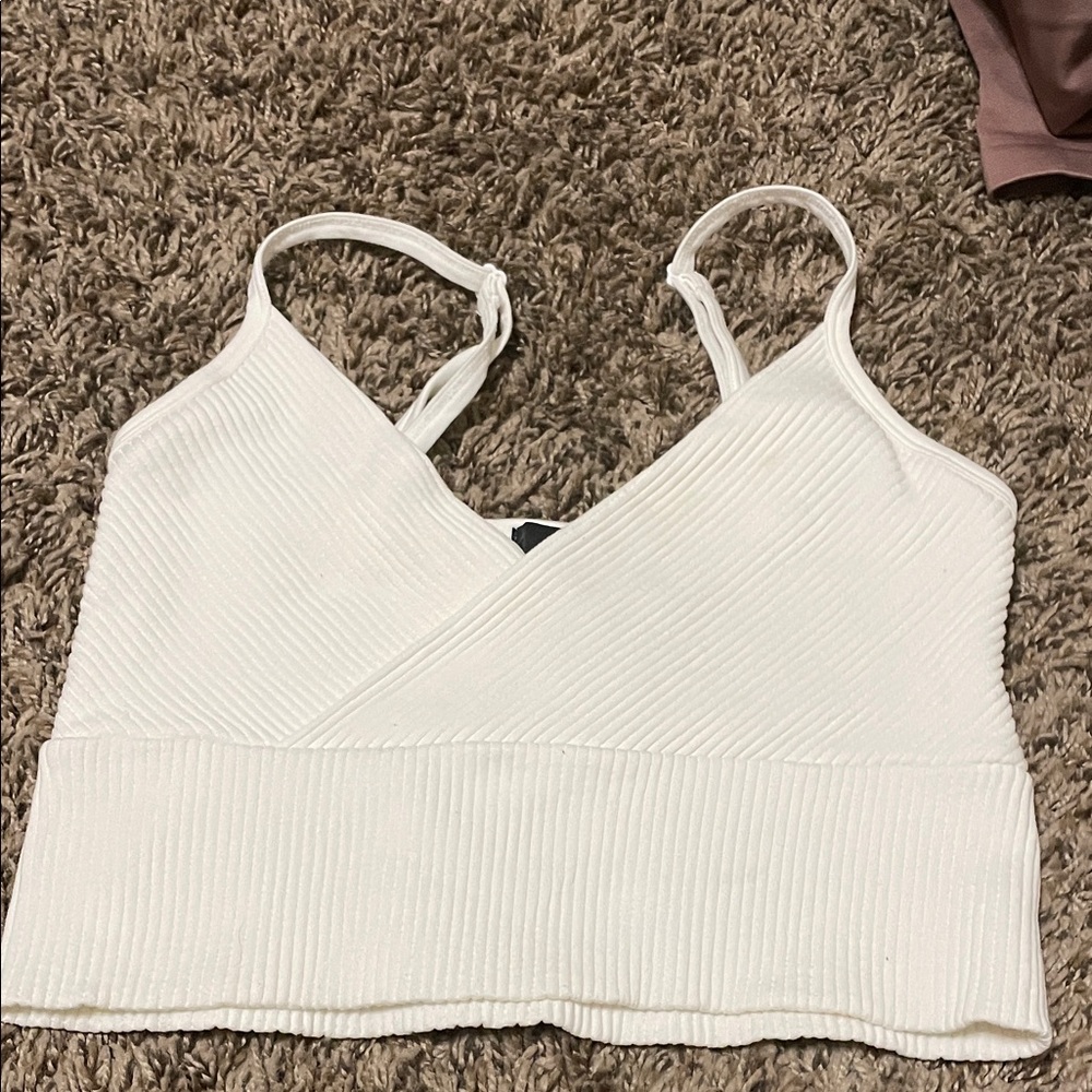 Forever 21 White Ribbed V-Neck Cropped Cami